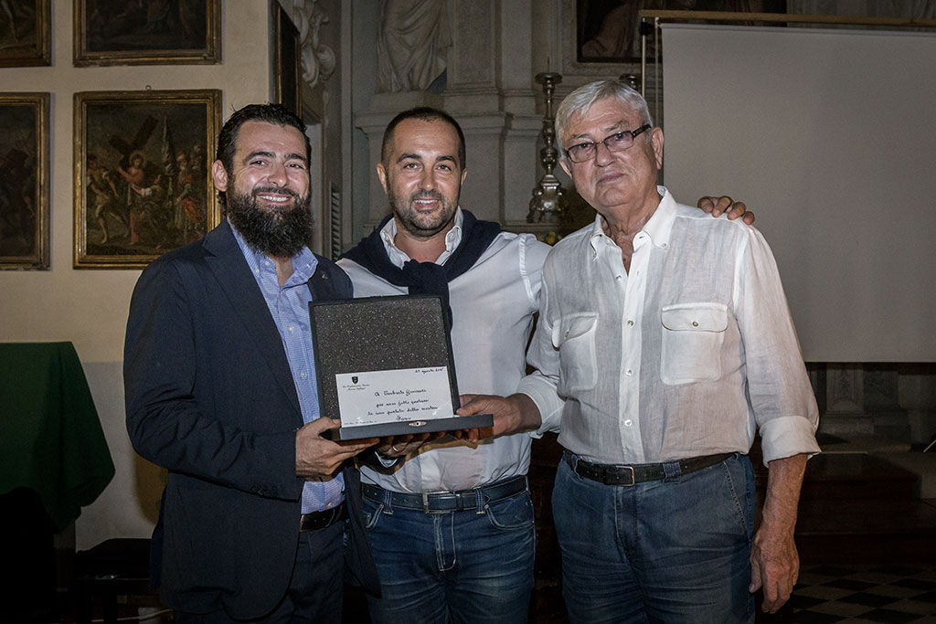 La Confraternita del suffragio ha premiato Umberto Gennari per la sua partecipazione a Chef in the CIty